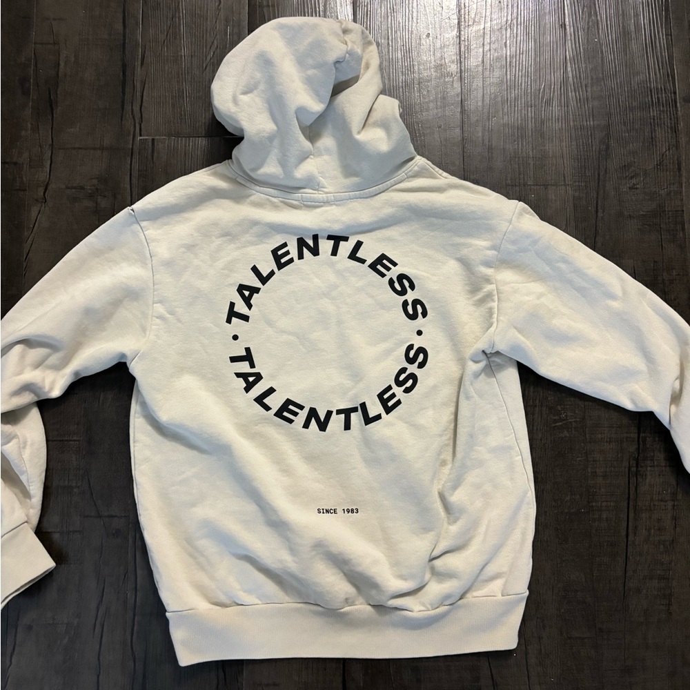 NWOT TALENTLESS HOODIE
